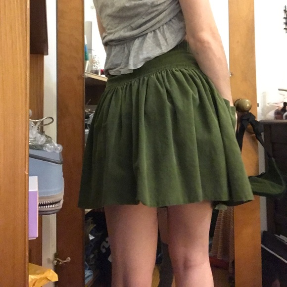 Olive green miniskirt with buttons, vintage Gap - Picture 2 of 5